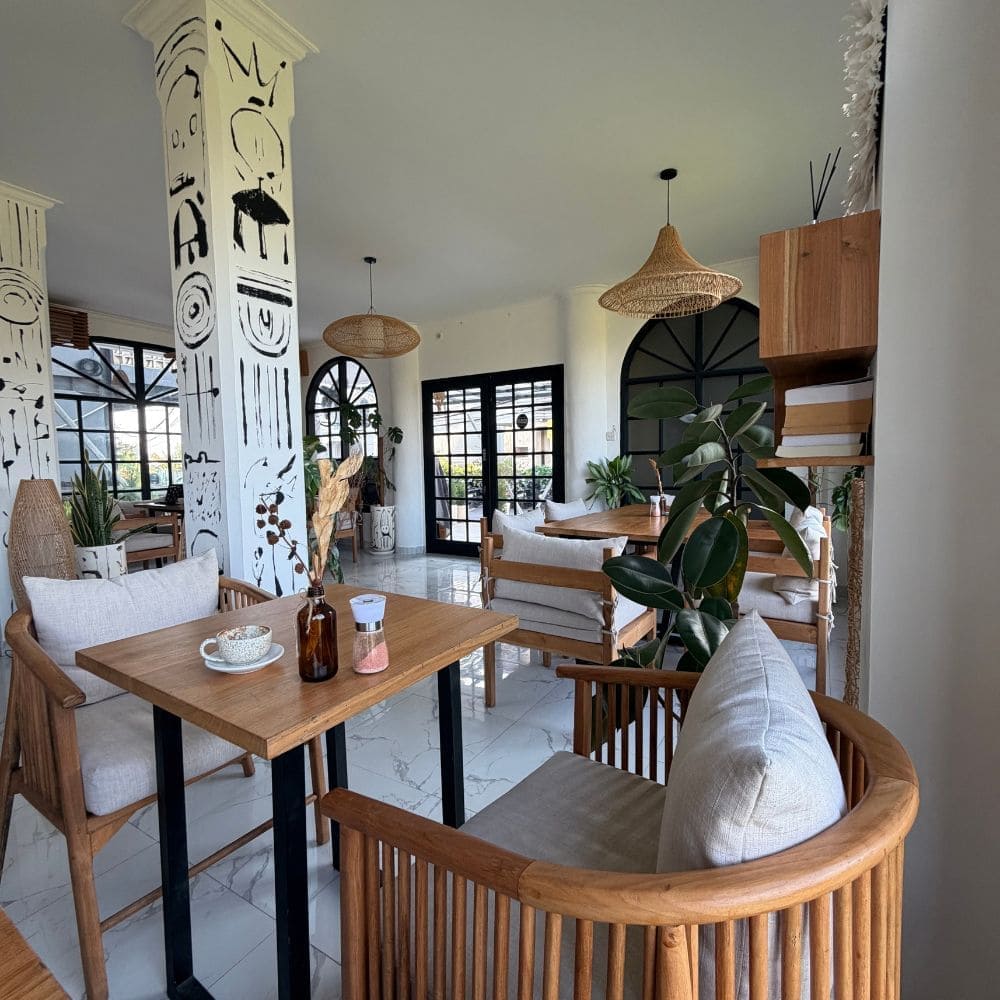 laptop-friendly-cafe-canggu-little-brew (2) Little Brew indoor space