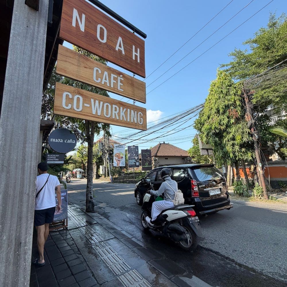 laptop-friendly-cafe-canggu-noah-cafe (6) NOAH Cafe Entrance