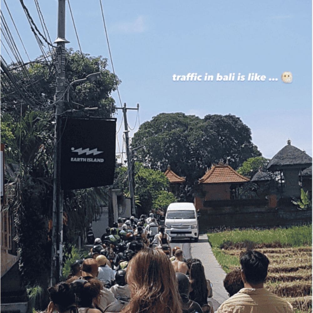bali-canggu-traffic-jam-image