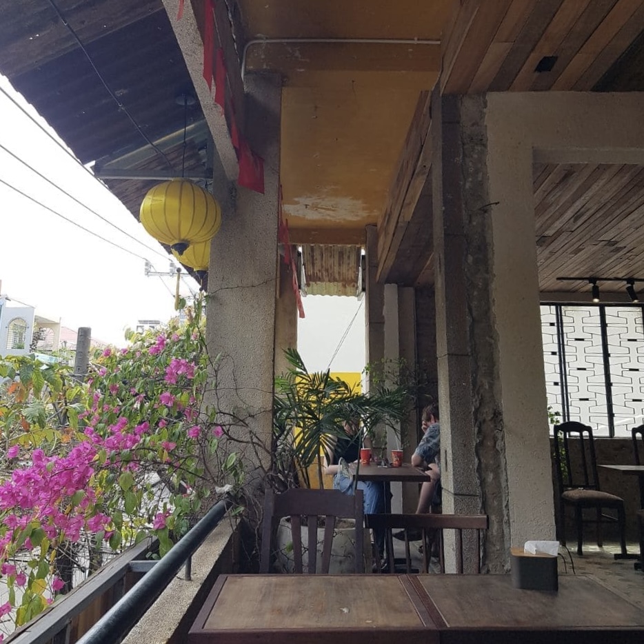 다낭 노트북 작업 카페 추천 - Zen Coffee 내부