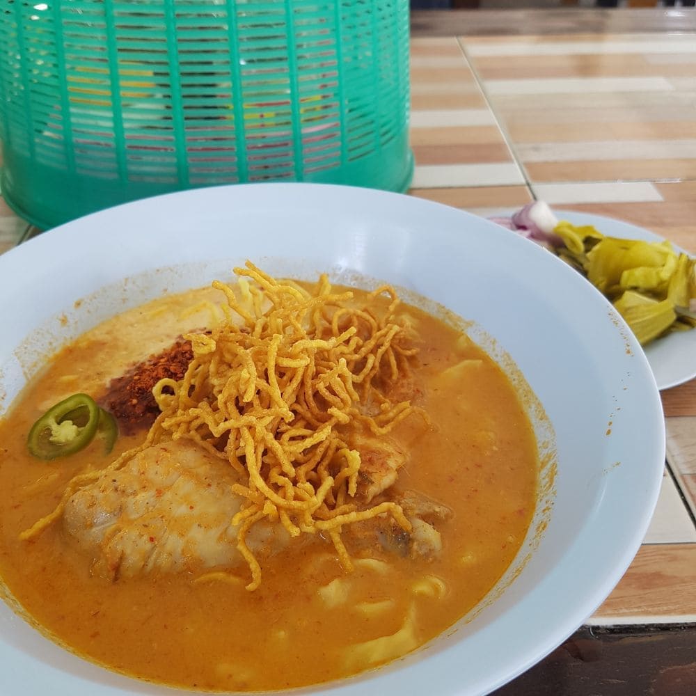치앙마이 국수 맛집 추천 BEST 3 - Khao Soi Khun Yai 까오소이