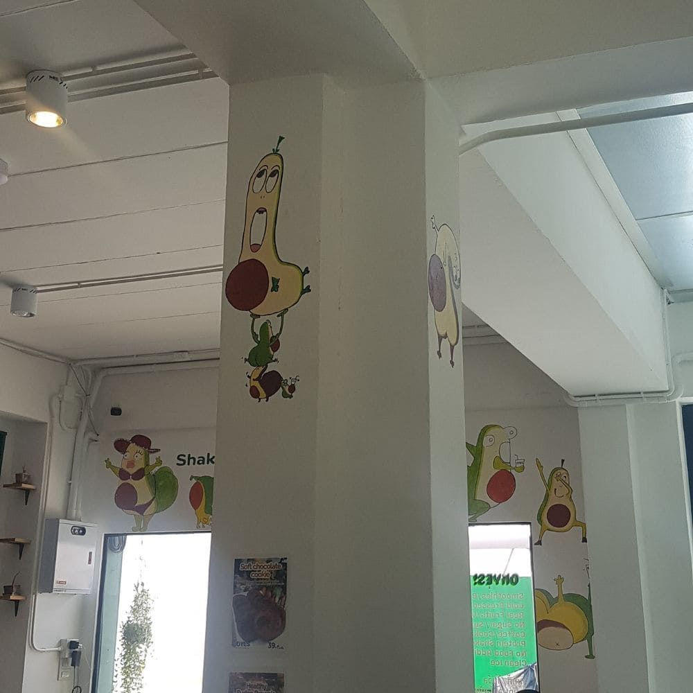 chiang-mai-best-brunch-cafes 치앙마이 브런치 맛집 추천 - OYES Smoothies 내부 풍경