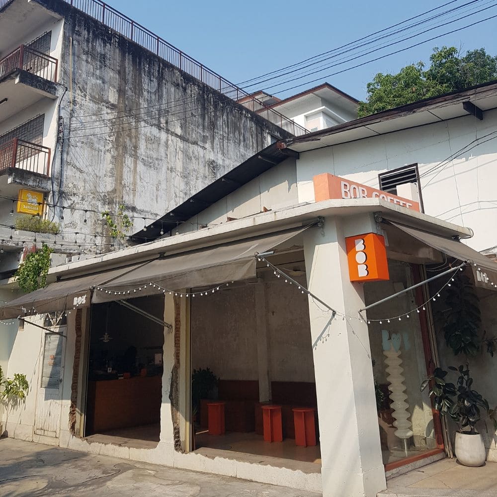 치앙마이 노트북 작업 카페 추천 - BOB Coffee 외부 풍경