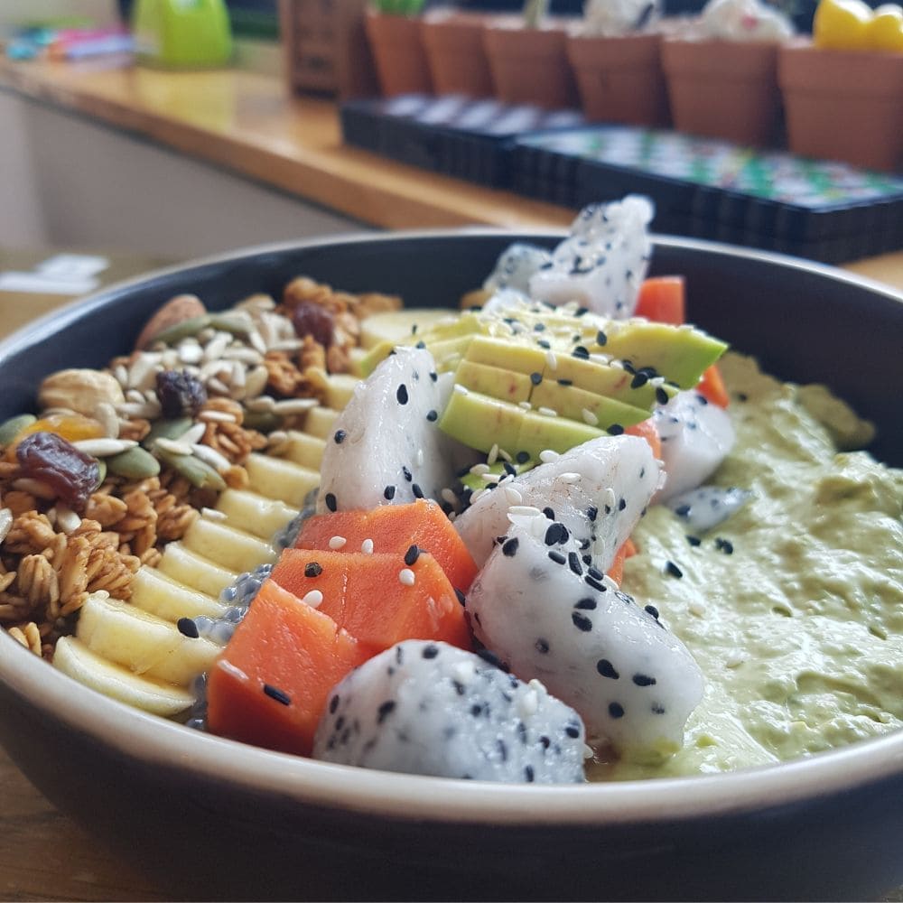 chiang-mai-best-brunch-cafes 치앙마이 브런치 맛집 추천 - OYES Smoothies 스무디 볼