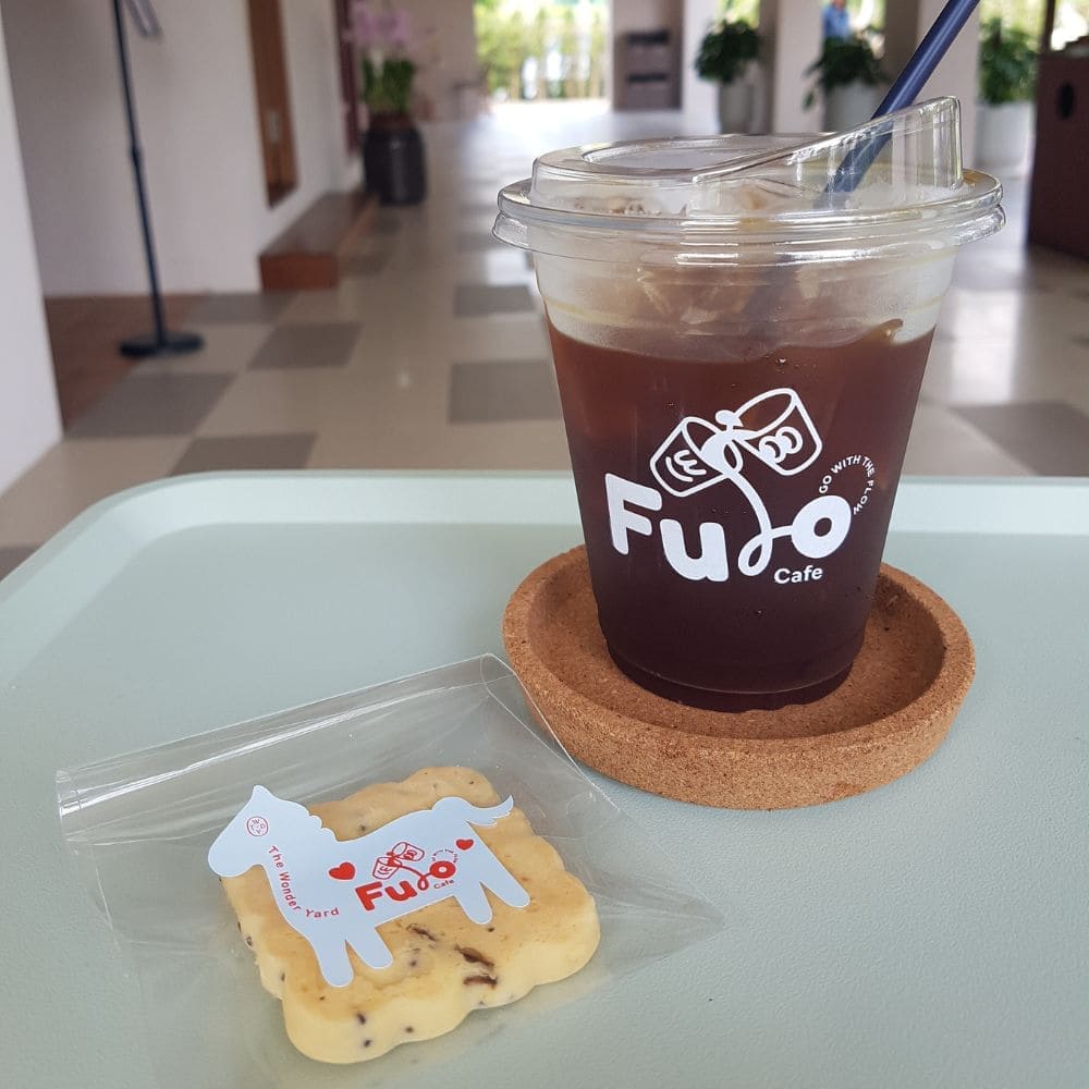 치앙마이 노트북 작업 카페 추천 - FULO Cafe 커피 사진