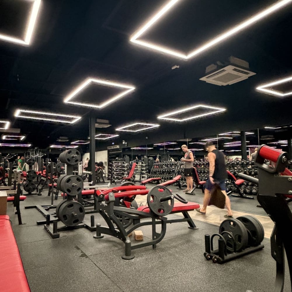 발리 짱구 헬스장 추천 - OBSIDIAN GYM BALI 헬스장 내부