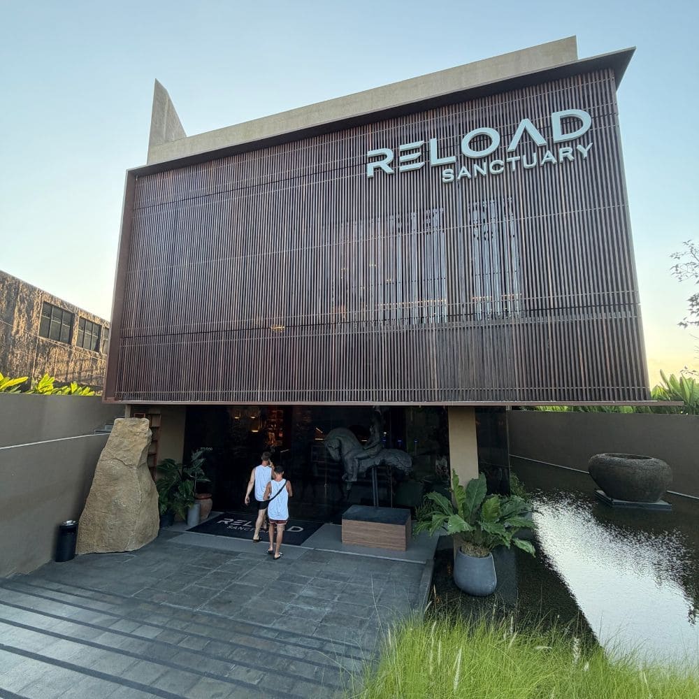 발리 짱구 vs 페레레난 지역 비교 - 페레레난 헬스장 Reload 풍경